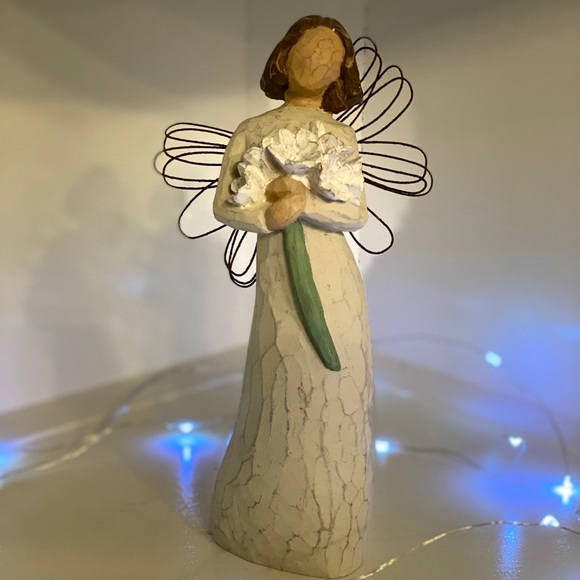 Willow Tree Figurine Angel of Love - Picture 1 of 1